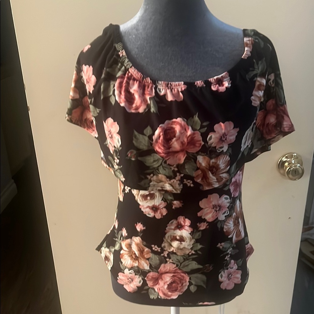 Floral Women's Top - Black and Pink